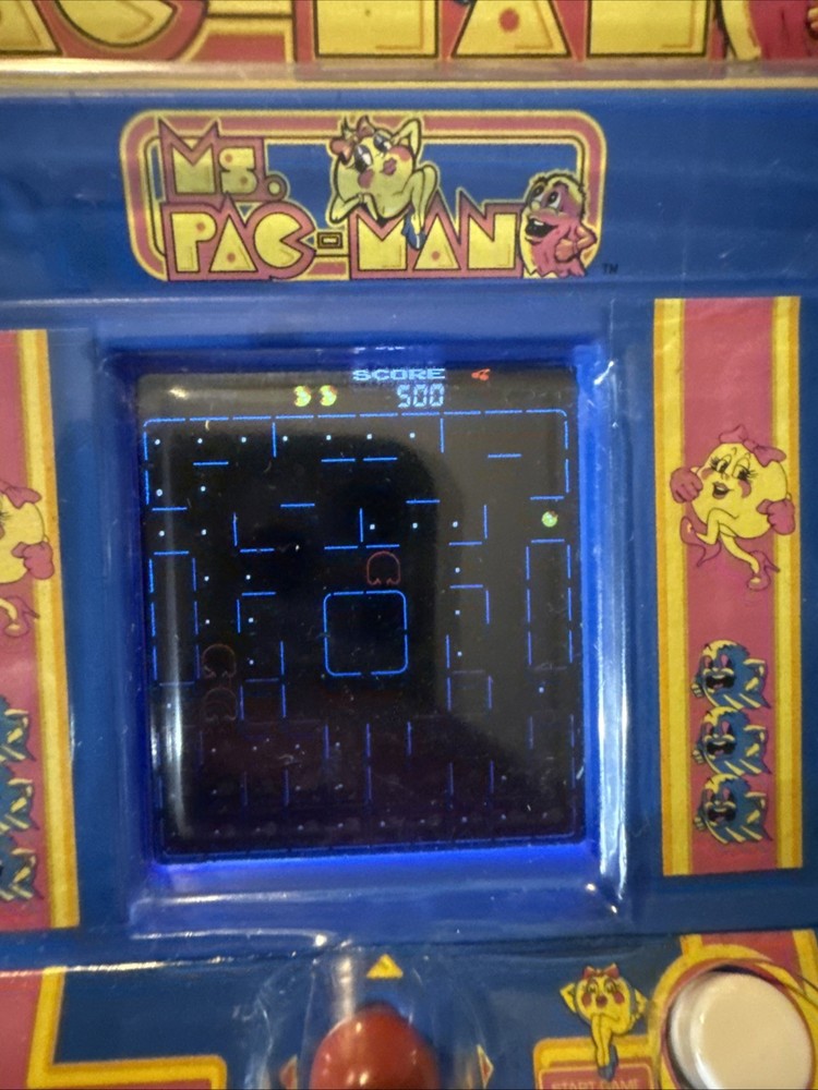 Arcade Classics - Ms Pac-Man Retro Mini Arcade Handheld Game