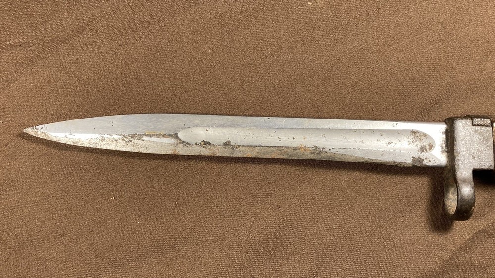 Vintage Bayonet Bakelite Handle WWI ?