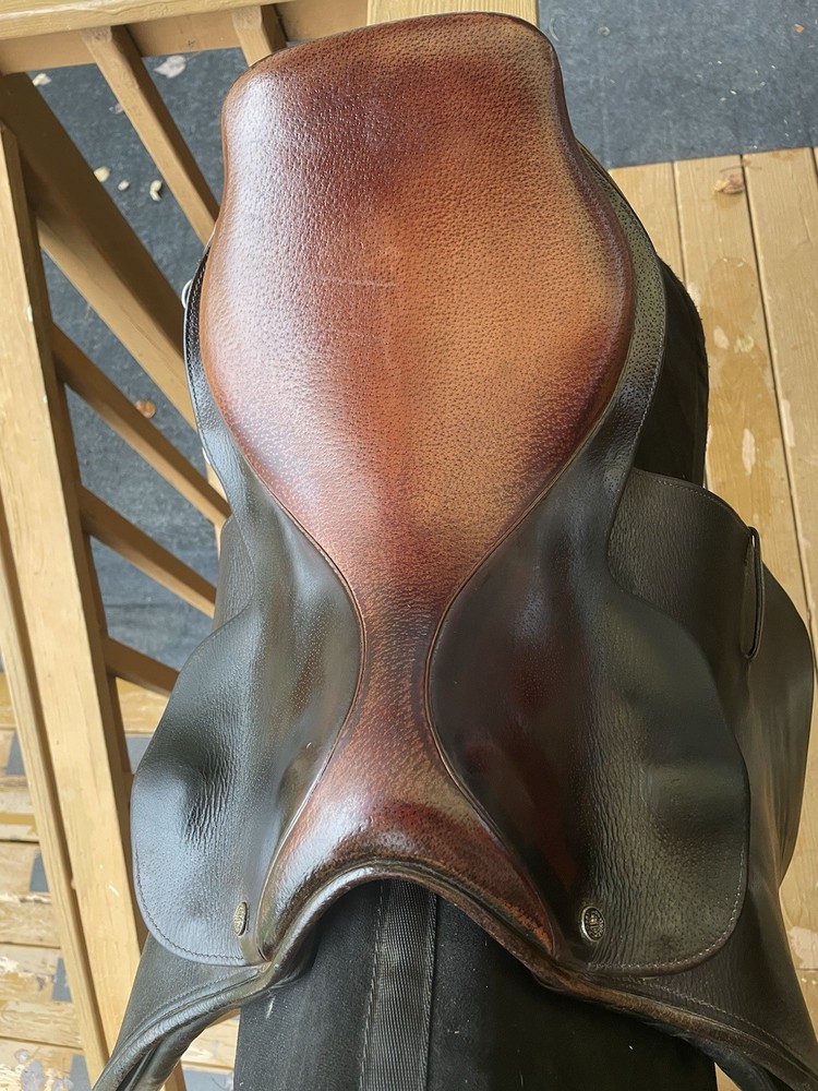 17” Crosby Prix Des Nations Jumping/CC Saddle