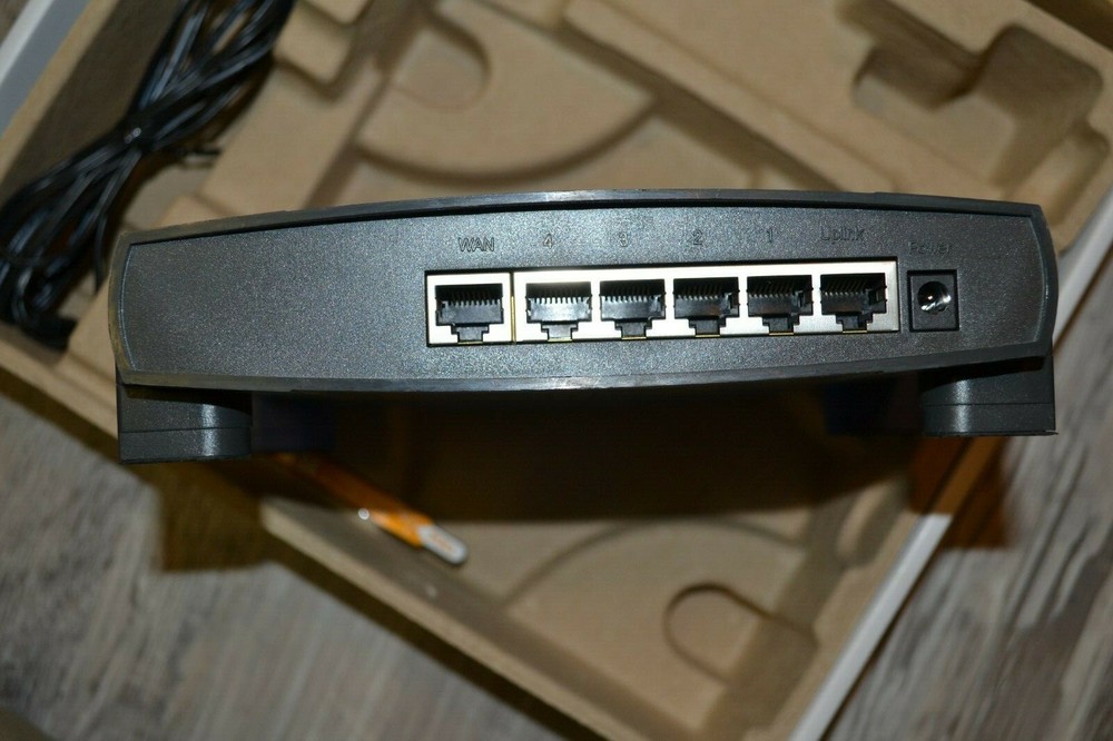 Linksys BEFSR41 4-Port 10/100 Wired Router