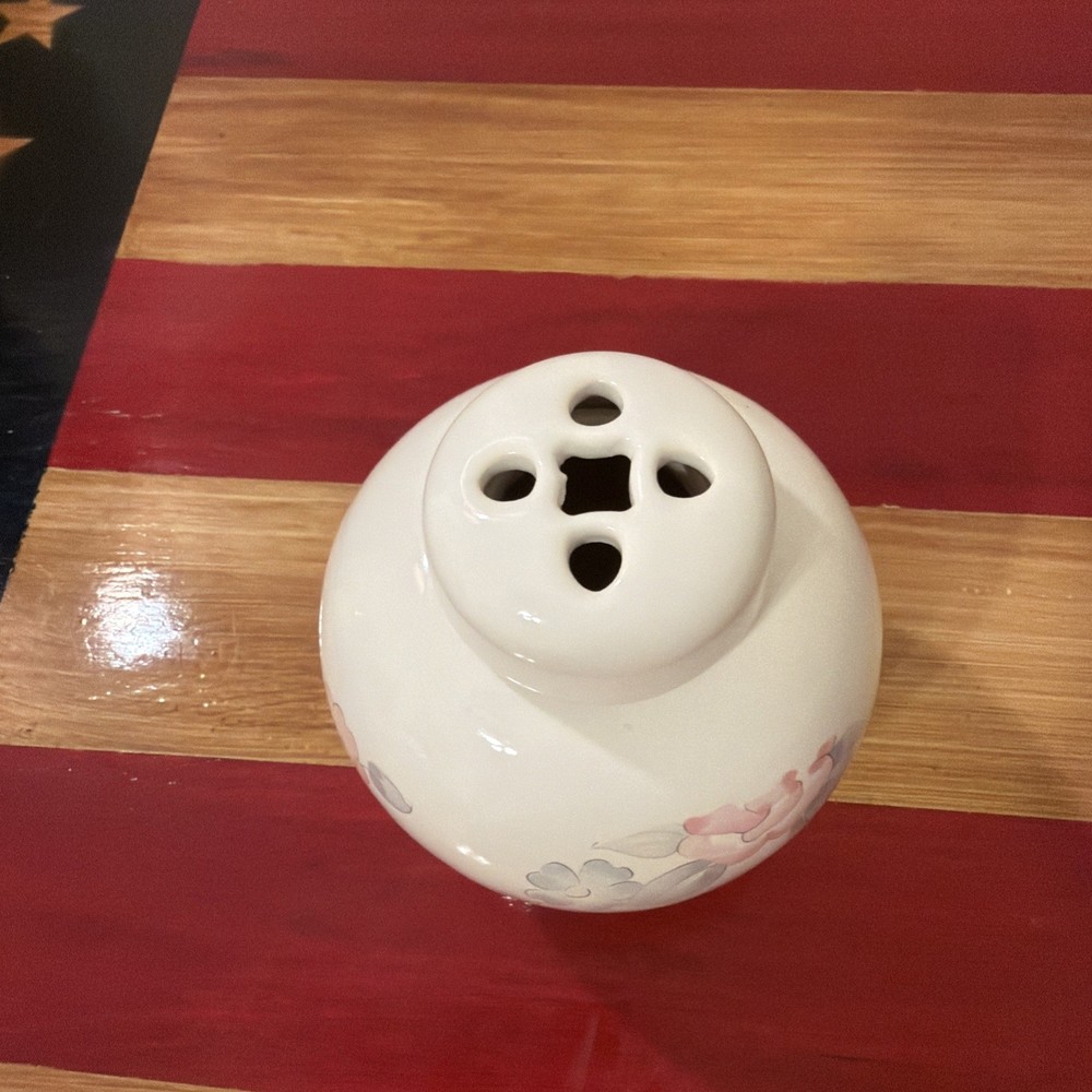 Wyndham Pattern Pfaltzgraff potpourri Jar