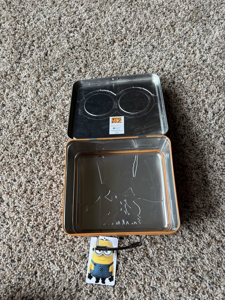 Despicable Me 2 Lunch Pail new with tag