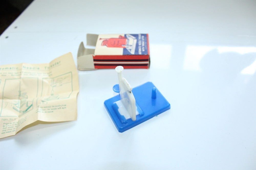 Vintage Automatic Needle Threader With Thread Cutter In Original Box