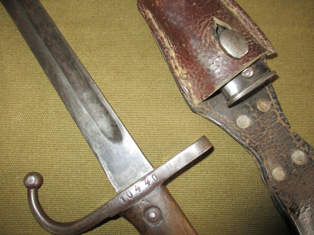 Turkish Bayonet / 1929 original with scabbard
