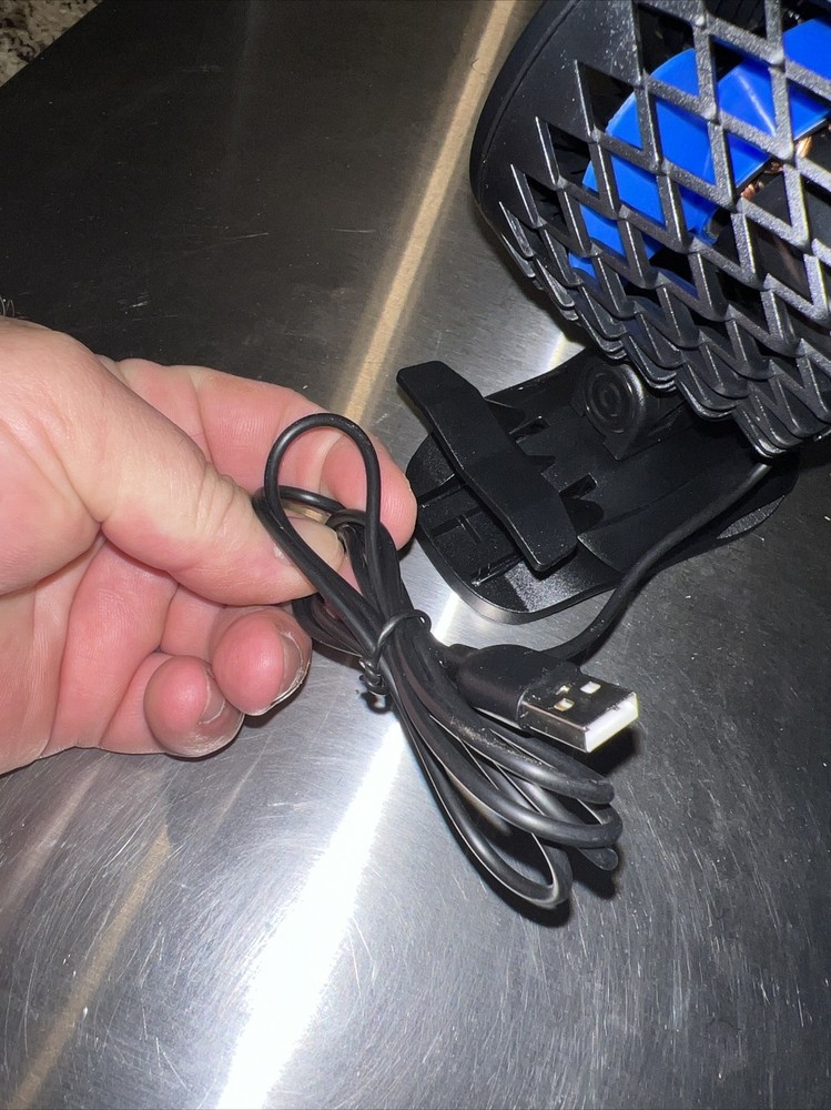 Small black portable USB Fan Office Desktop Adjustable