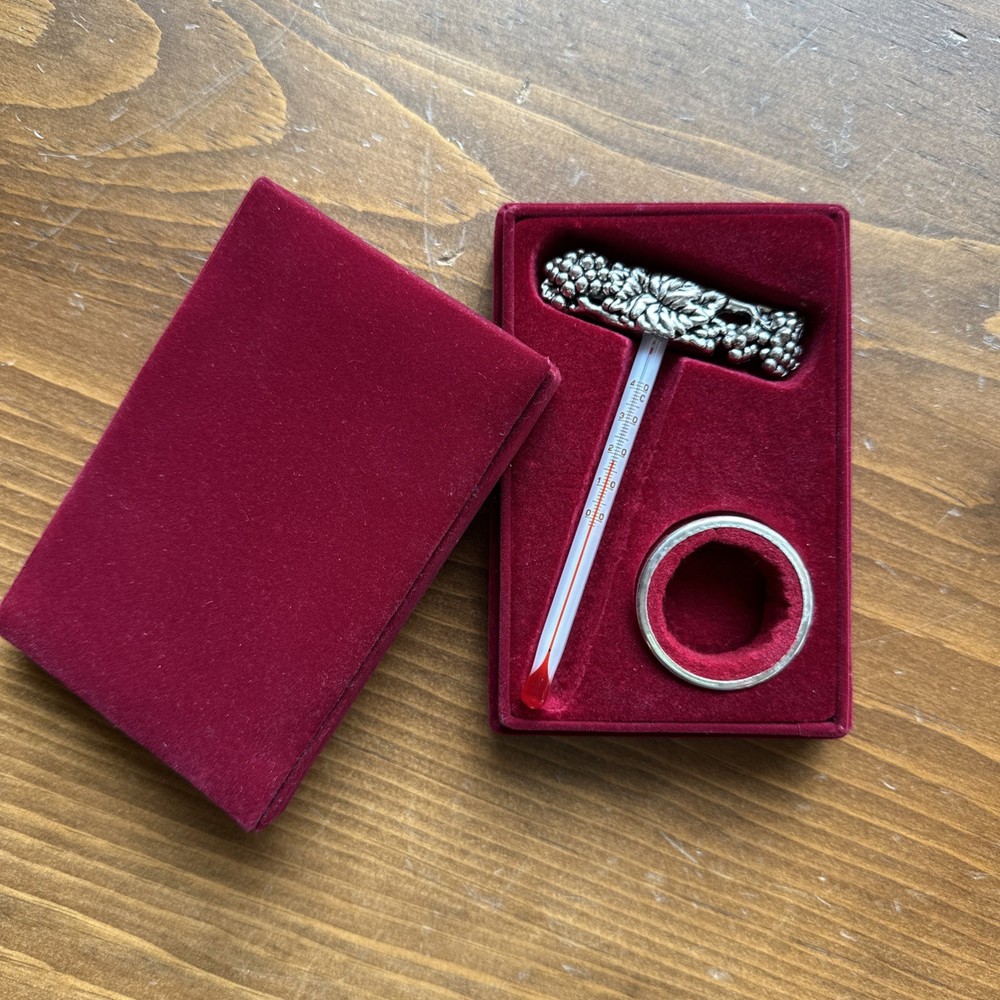 Wine 2 Piece Tool Kit Wine Thermometer in Celsius and Drip Collar Ring