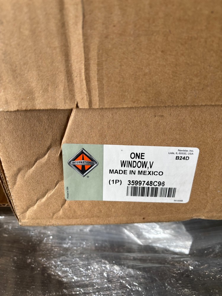 NAVISTAR PDC WINDOW,VENT , SLPR ASSY 3599748C96