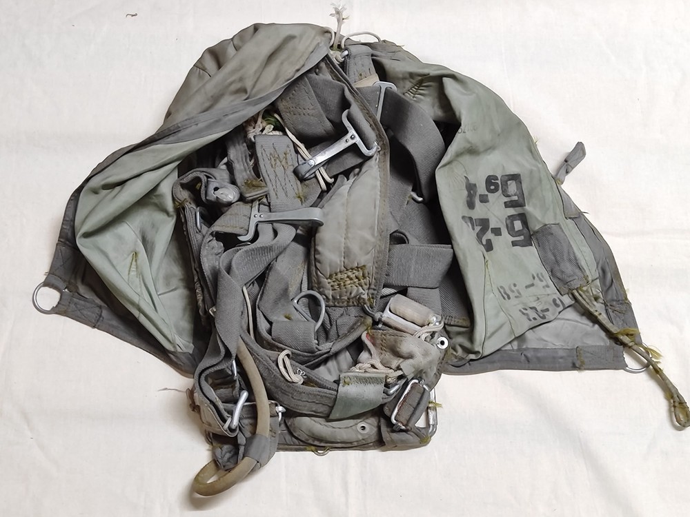 Vintage Soviet Parachute D-6 Series 4 Backpack + Suspension System,Original USSR