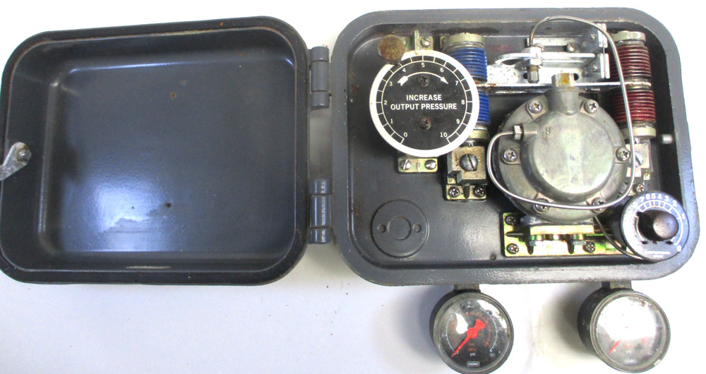 FISHER CONTROLS, 2506, MULTI-TROL RECEIVER CONTROLLER, WEATHERED / SURPLUS