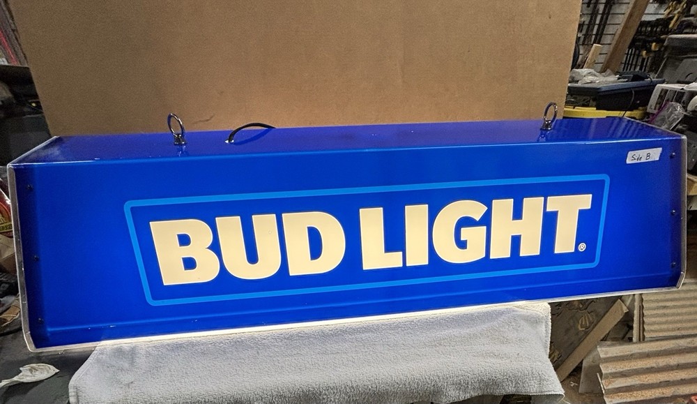 Bud Light Billiards Pool Table Light