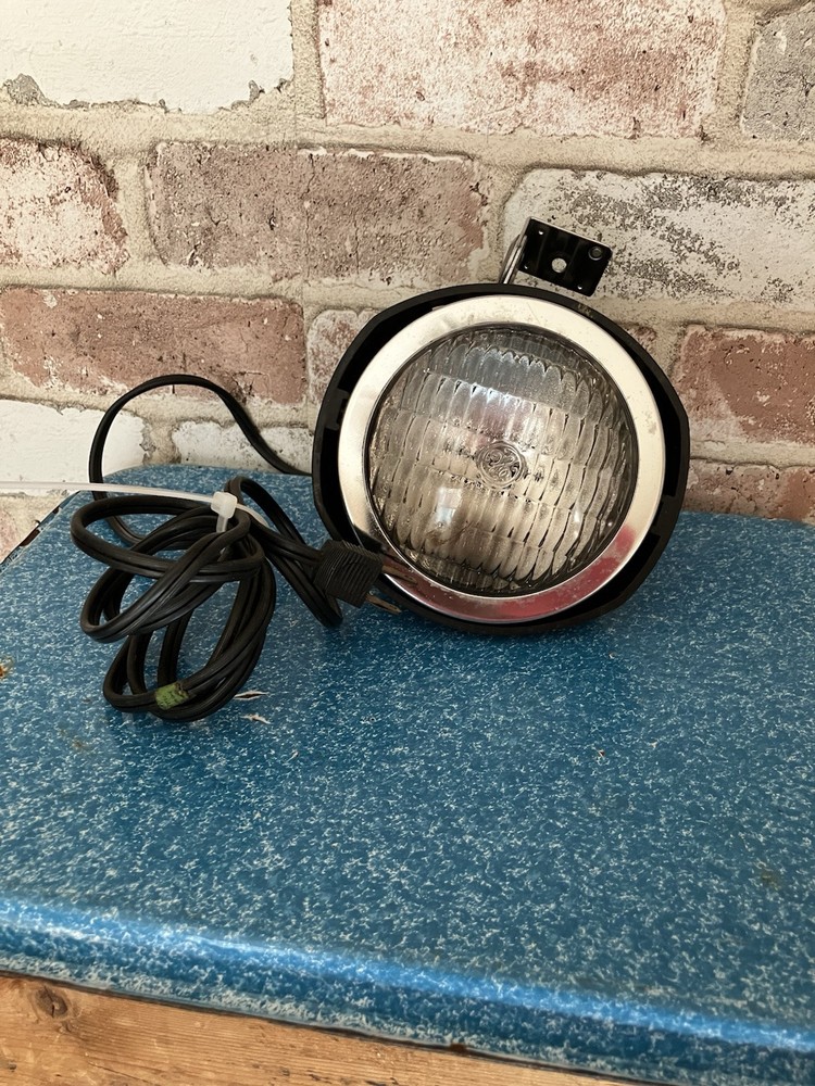 BELL & HOWELL ACTIVITY LITE LIGHT 650W 120v