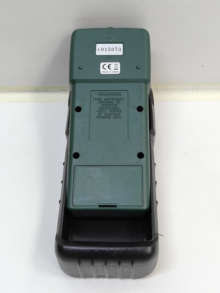 Extech 407026 Heavy Duty Light Meter with PC Interface, CH#457 (TESTED TURNS ON)