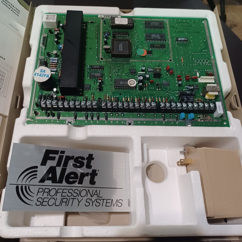 FIRST ALERT ALARM CONTROL PANEL FA1200C