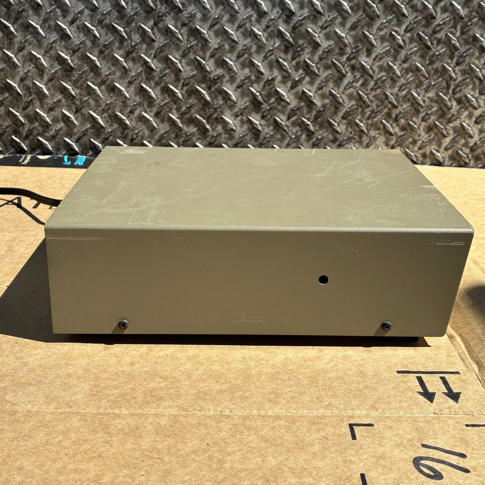 BK Precision Dynascan Model 1801 Frequency Counter Powers Up Pre Owned