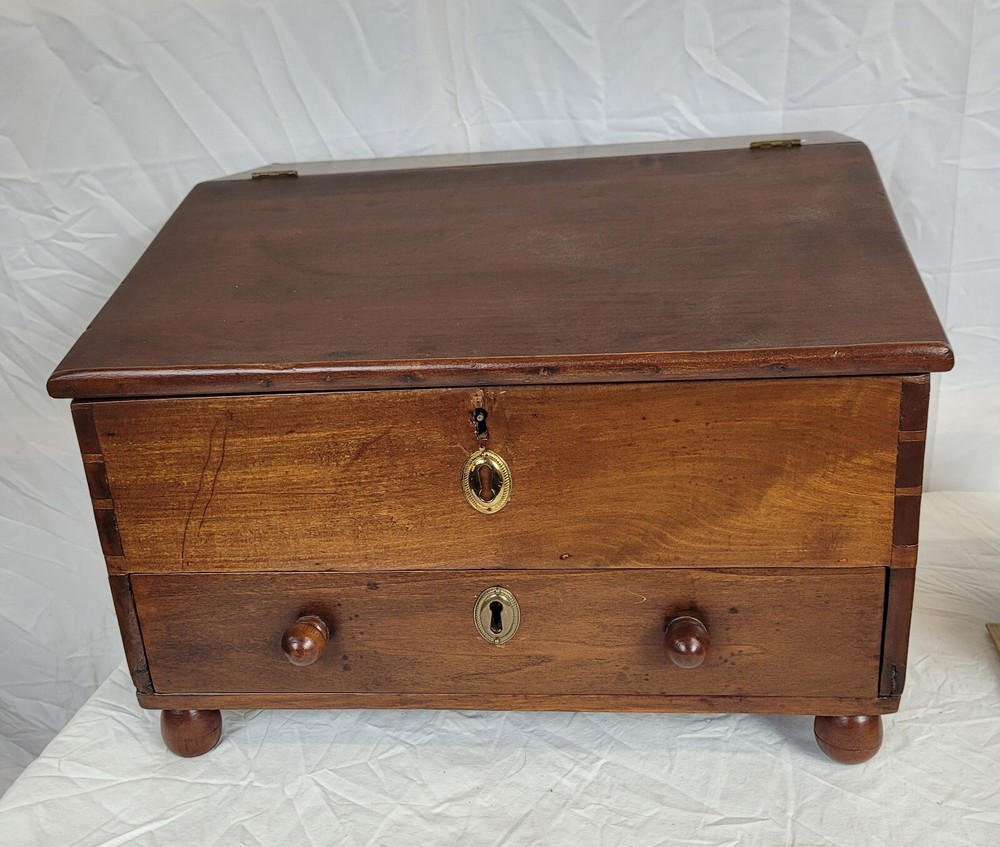 PENNA. COUNTRY TABLE TOP DESK Ca. 1830