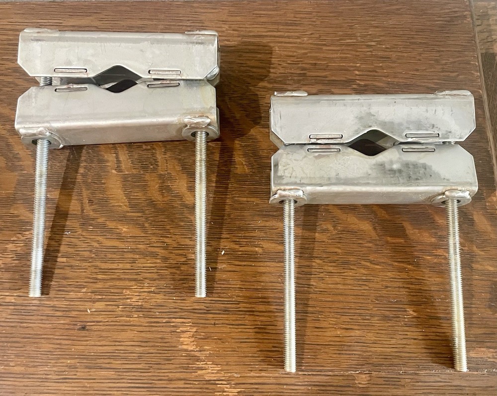 ERICSSON NTM20220/1 POLE MOUNTING SET