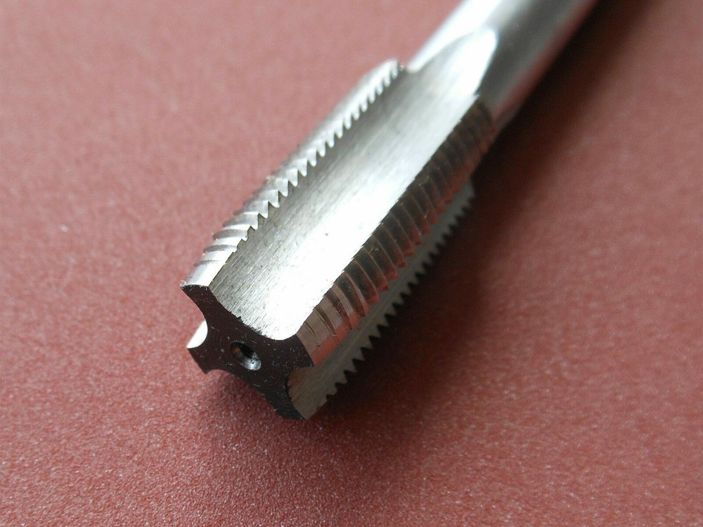 1pcs Right Hand Plug Tap Threading Tool for Machine 15/16-20UN