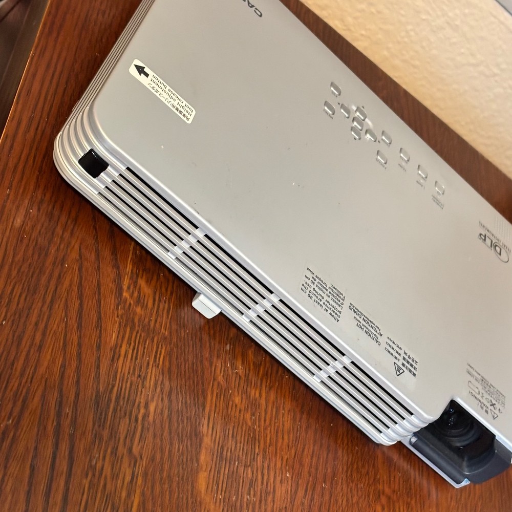 Casio XJ-S33 DLP Data Projector -Not Tested