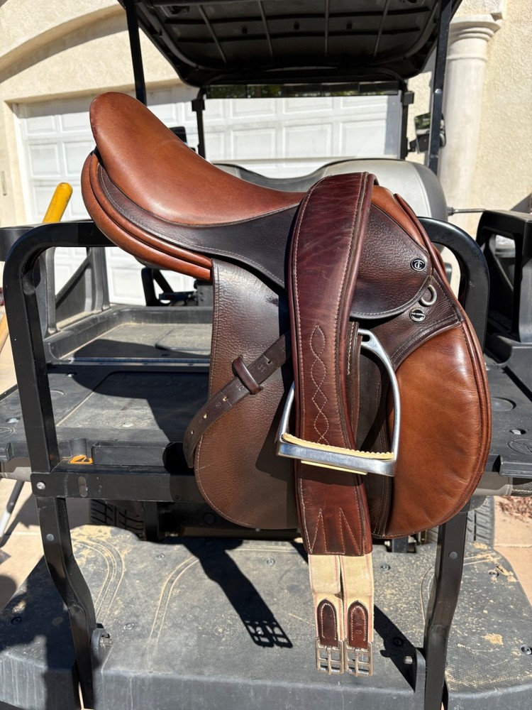 TAD COFFIN SMART-RIDE PERFORMANCE SADDLE WITH FORWARD FLAPS SIZE 16