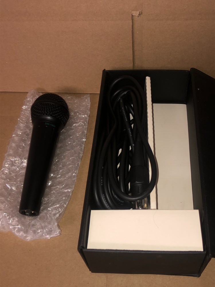 LEADER TM-1900 PRO DYNAMIC MICROPHONE