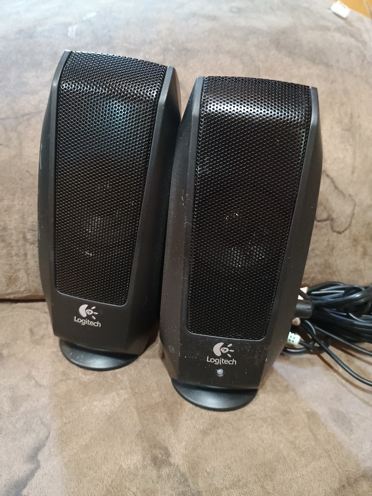 Logitech S120 Desktop Speaker System - Black
