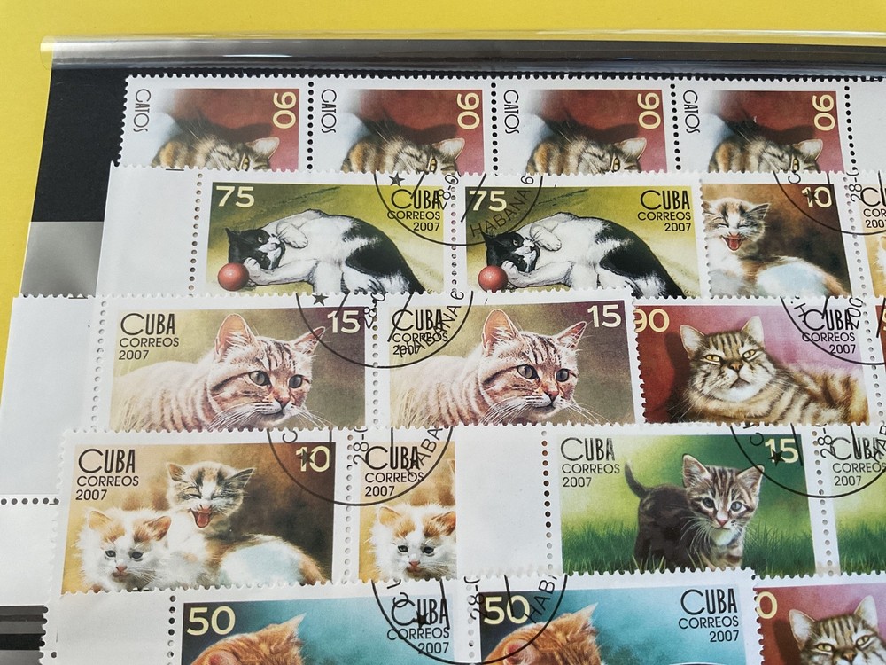 Cats on cancelled stamps B413