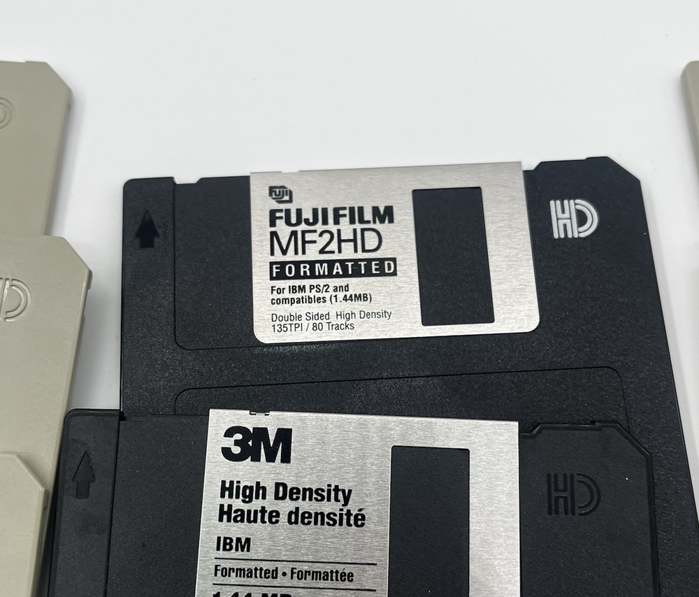 Fellowes Disc Storage With 3.5 Floppy Discs Untested VTG