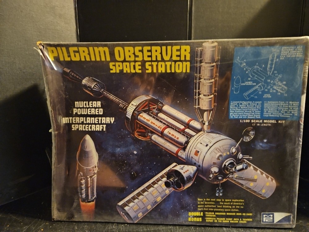 MPC PILGRIM OBSERVER SPACE STATION SHIP MODEL KIT 9001 Box Worn