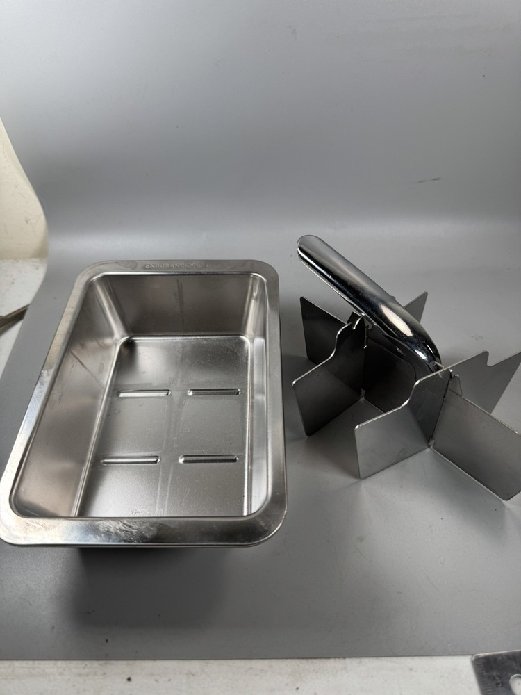 Endurance 18/8 Stainless Steel Ice Bin Insert w/ Divider & Handle