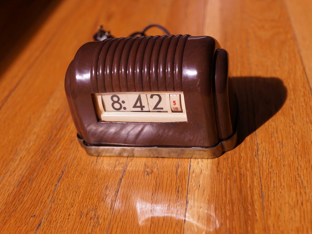 Federal Bakelite Art Deco Flip Clock