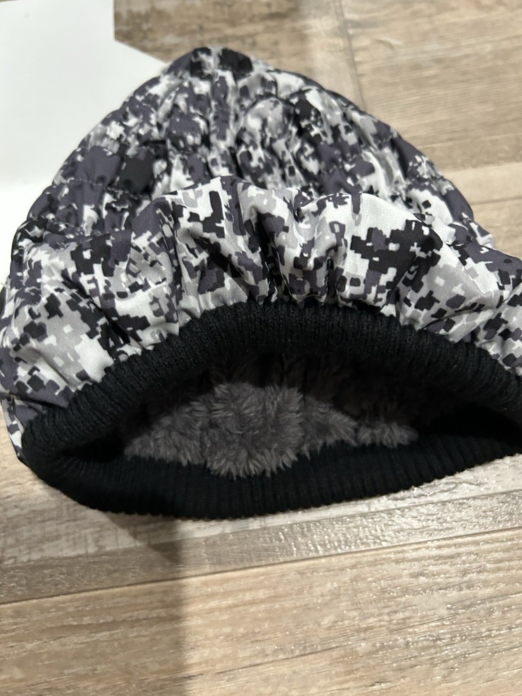 Chaos Headwall Tundra Beanie