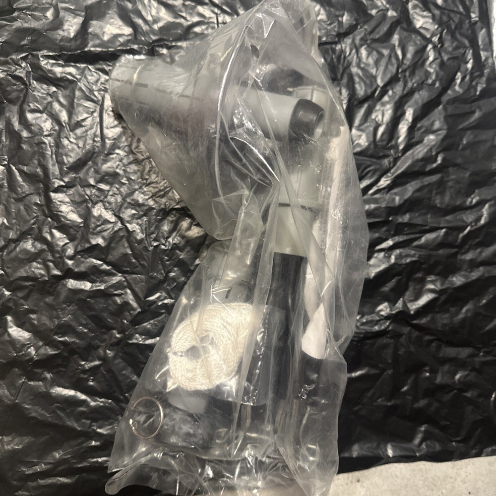 Frontgate REPLACEMENT DUSTER, SQUEEGEE, LIGHT BULB KIT **BUNDLE**