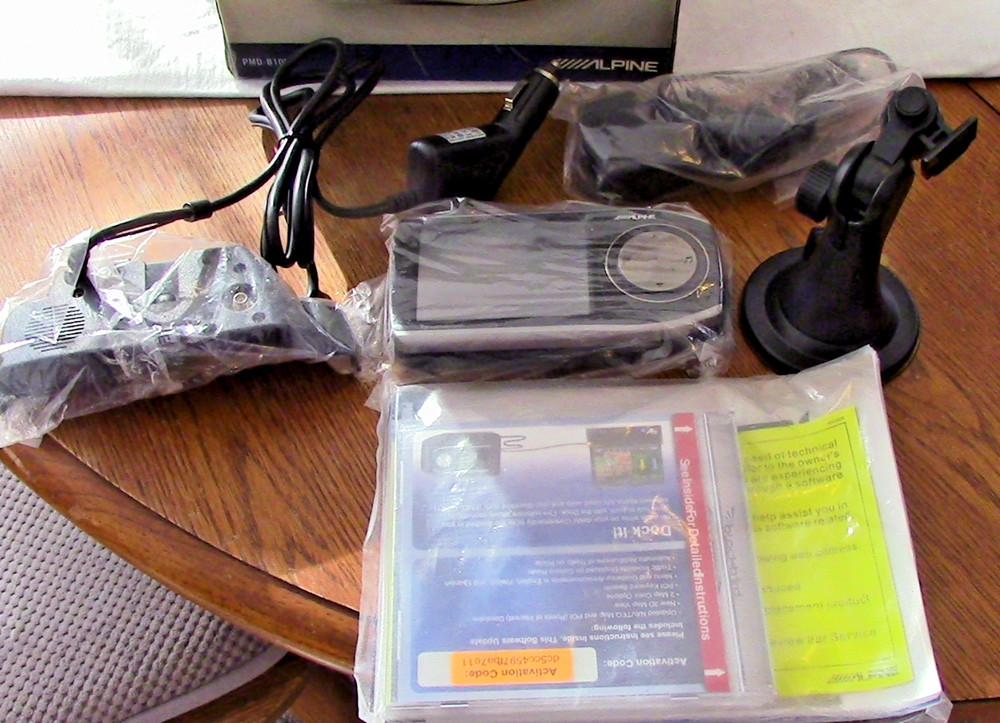 ALPINE BLACKBIRD PMD-B100T Portable Navigation System GPS