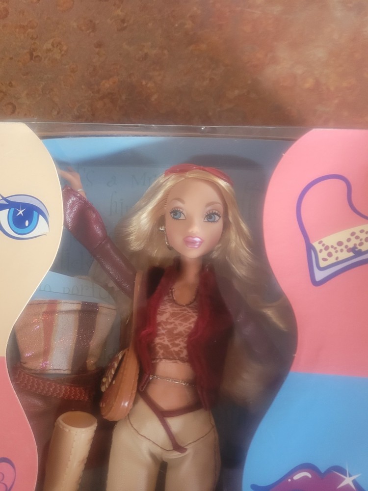 MY SCENE BARBIE DOLL 2002 NRFB