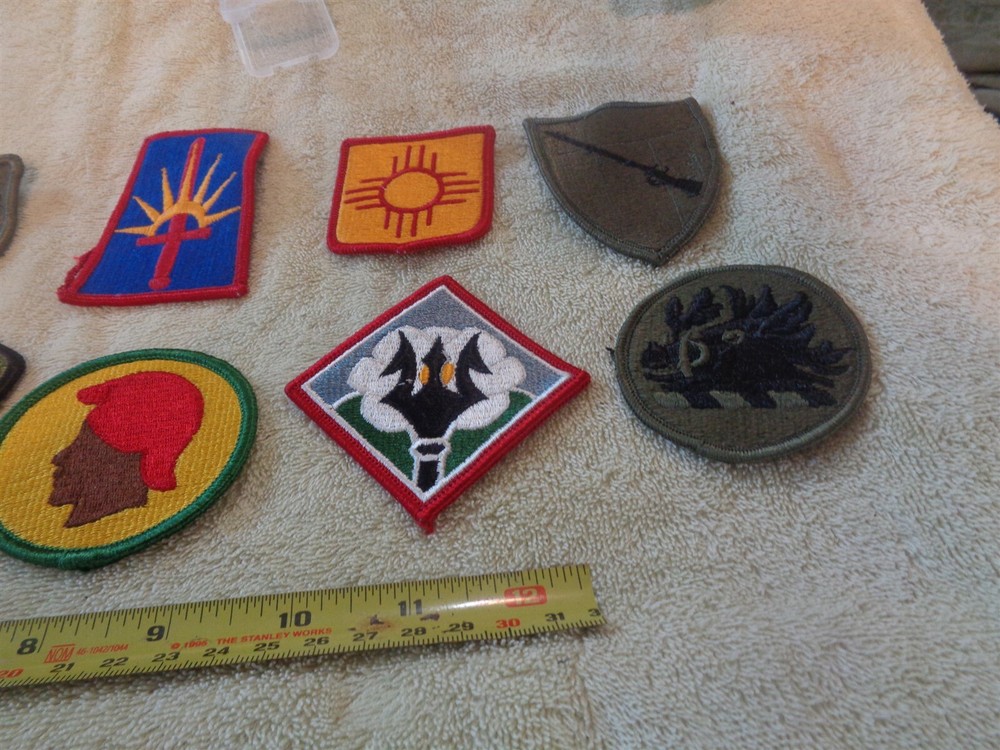 10 Military Patches New & Used (BOX TOAD#B8)