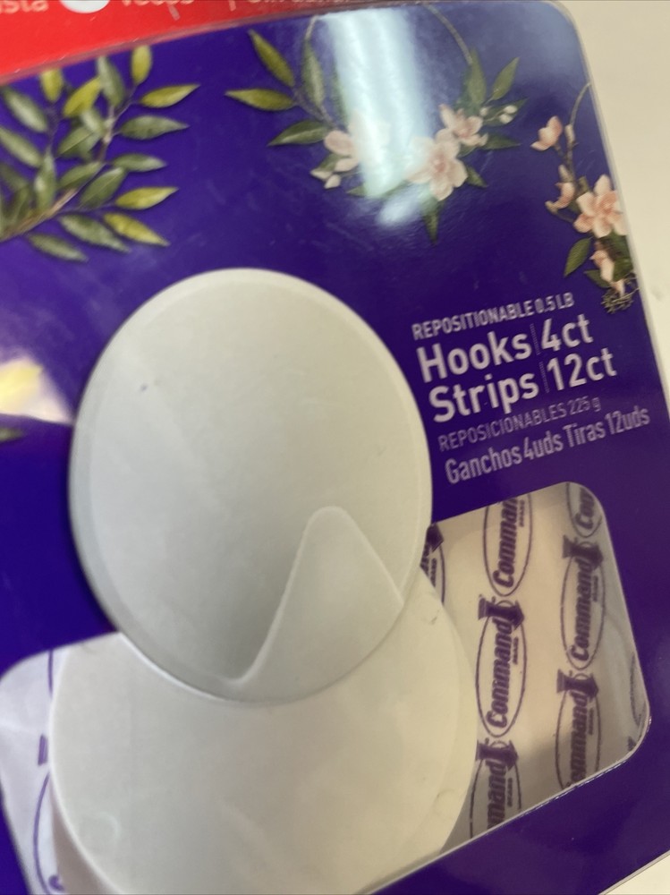 Command 1/2lb Adjustable Repositionable Quartz Decorative Hooks (4hooks/12strip)
