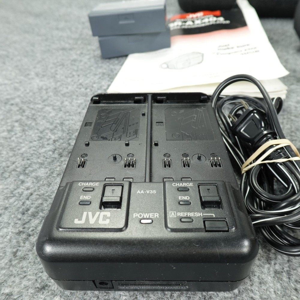 JVC GR-AX404 Camcorder VHS-C Compact Video Bundle W/ Remote Case Tested Japan