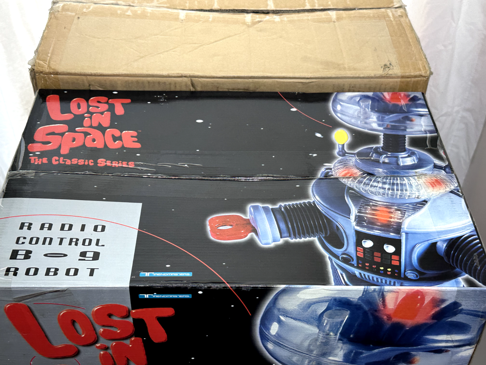 RARE SEALED TRENDMASTERS LOST IN SPACE B-9 ROBOT REMOTE CONTROL BOX 31268