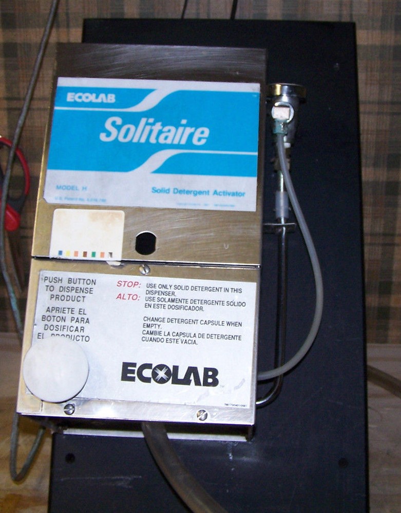 ECOLAB Solitaire Solid Detergent Activator