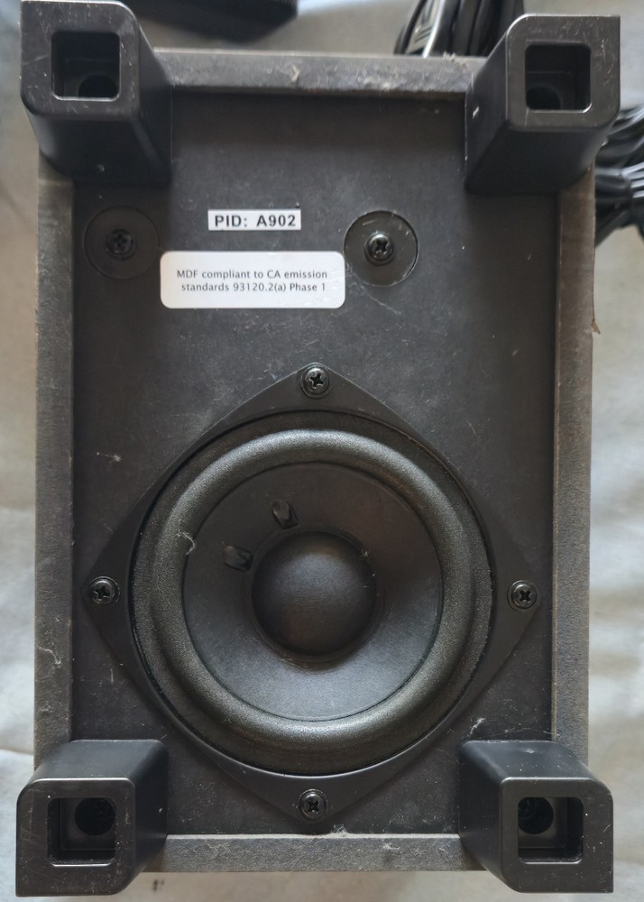 Logitech X-240 Computer 2.1 Surround Sound System Black WORKING B321