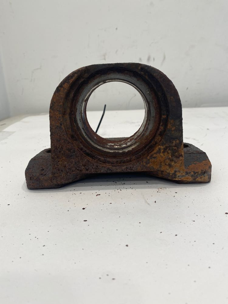 2000 GMC T6500 Engine Mount (548-12831)