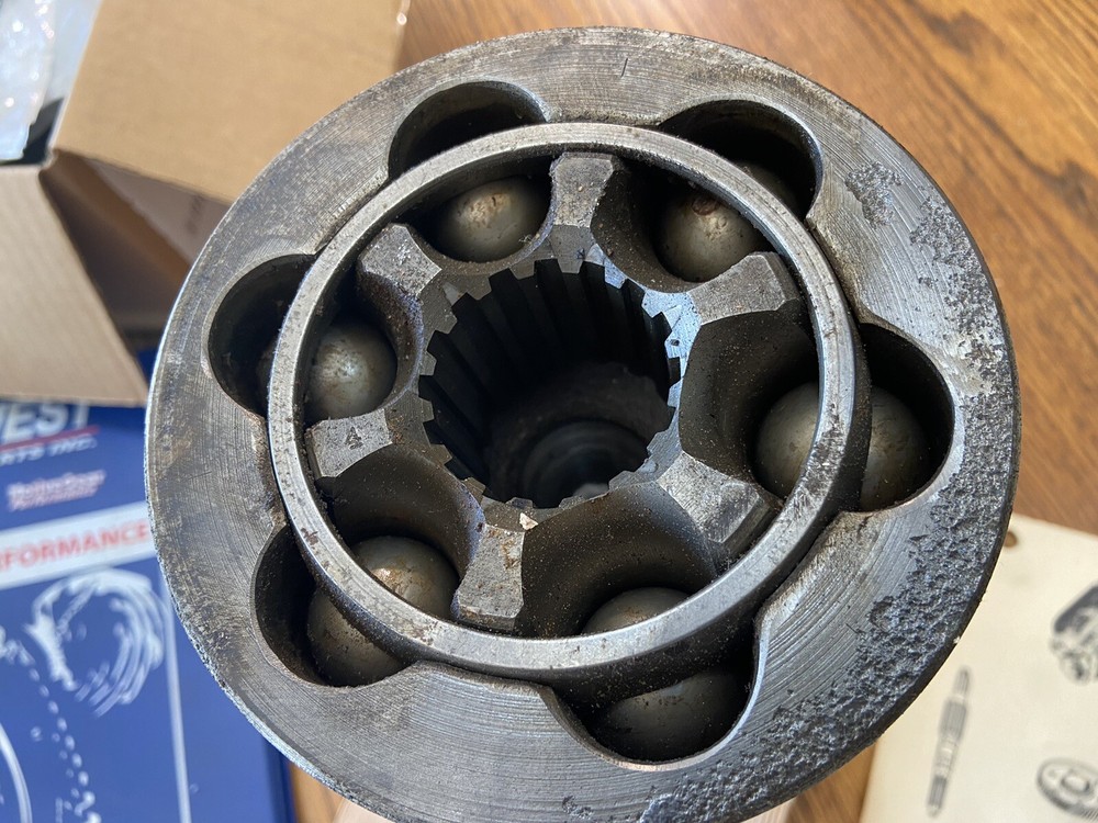 2.5 Ton Military Outer Axle