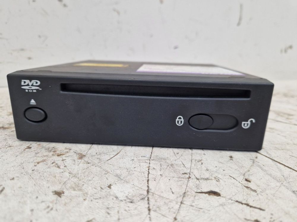 DVD Player Control Unit Navigation - Fits Volvo V70 II (285) 2.4 D5