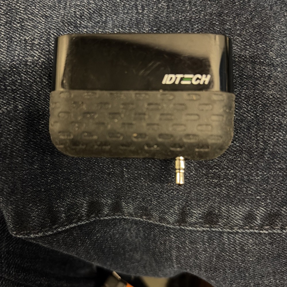 ID Tech Shuttle Black Audio Card Reader for iPad / Android