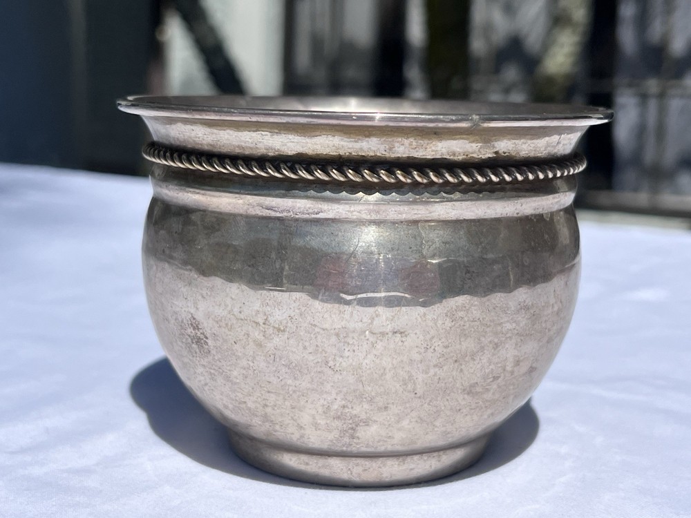 Vintage Hammered Silverplate Cachepot or Decorative Center Bowl