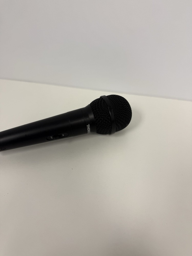 Thomson Dynamic Microphone M150 Black Wired