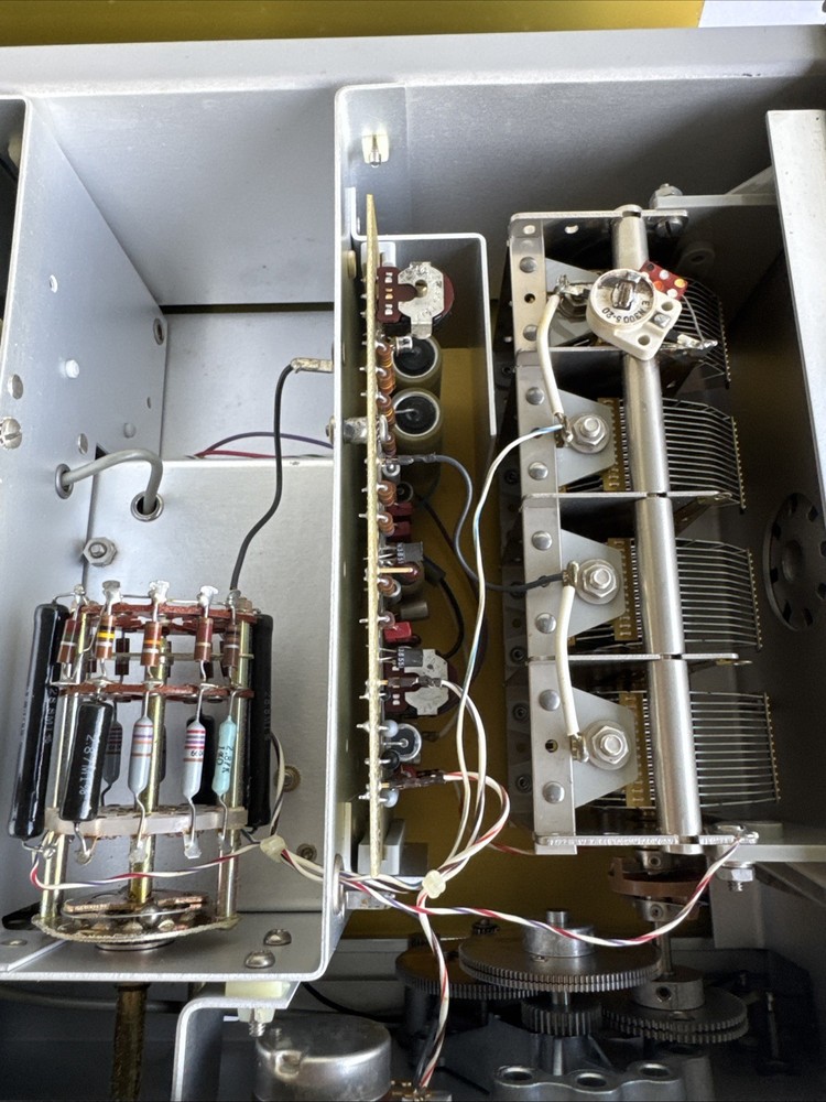 HP 331A Distortion Analyzer Hewlett Packard Vintage Audio Tester Powers On