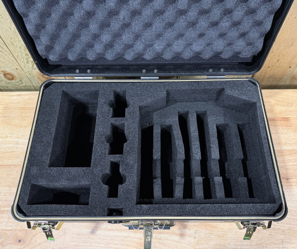 ECS 24x16x14.5 Rolling Waterproof Footlocker With Handle Case Storage