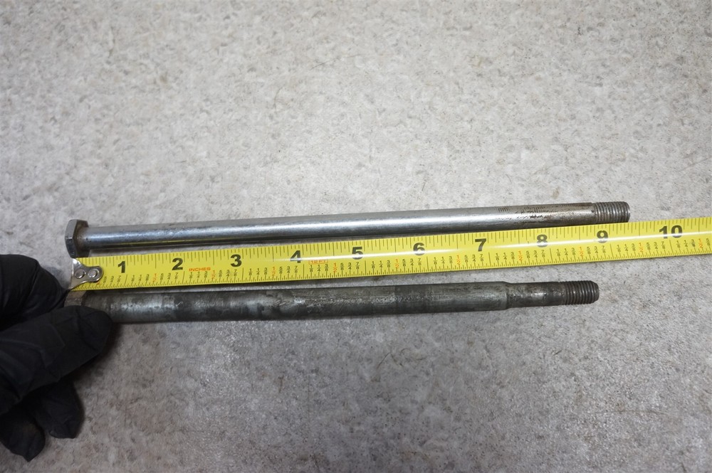 1972 72 CZ 250 Bolts