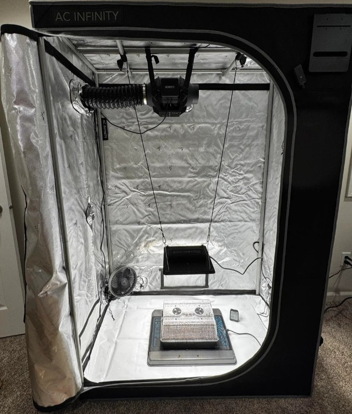 AC Infinity 48x48x80 inches